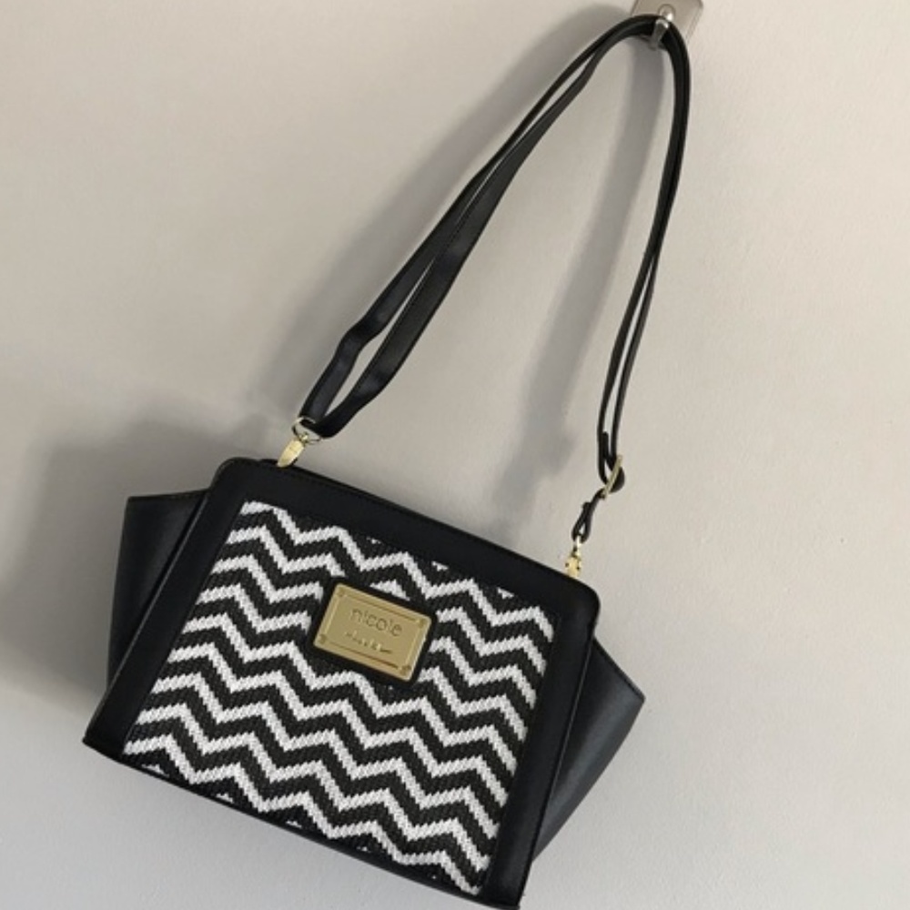 Nicole Miller Black and White Crossbody Purse